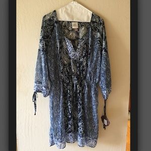 NWT Adorable Knox Rose Dress or beach cover-up